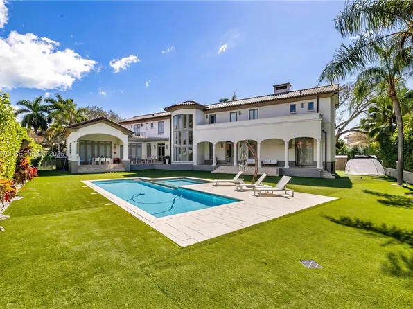 165 Paloma Dr, Coral Gables, FL 33143