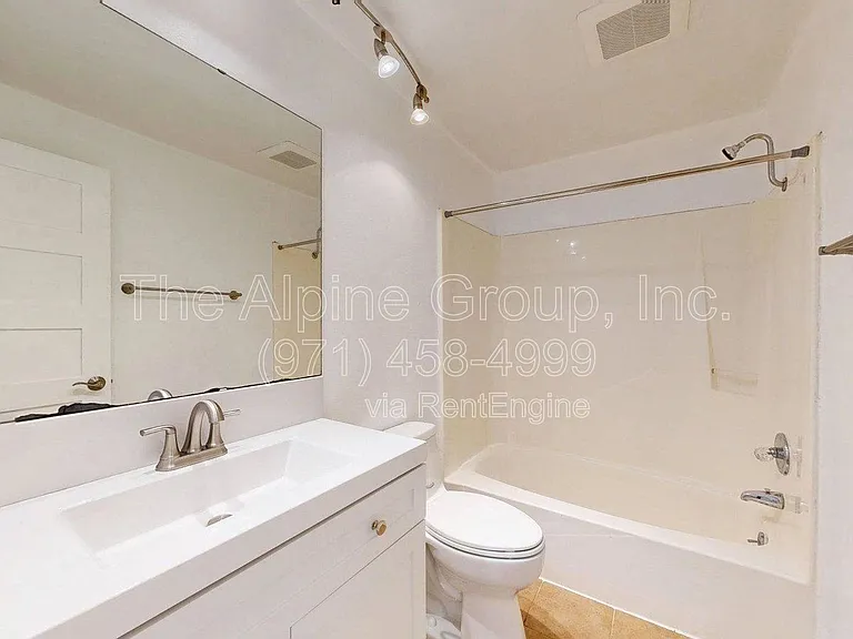 2314 SE 53rd Ave — Photo 24