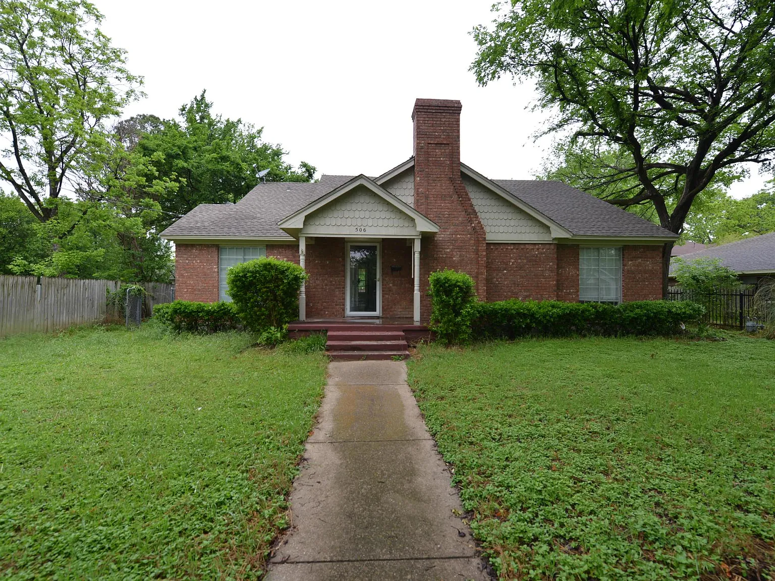 3 bed, 2.5 bath, 1944 sqft, $2,250 — Photo 2