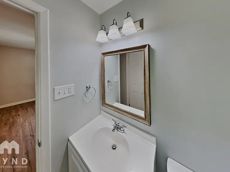 2405 Longleaf Dr — Photo 10