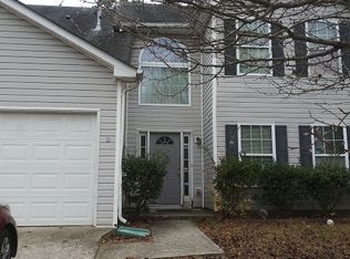 2768 Live Oak Trl, College Park, GA