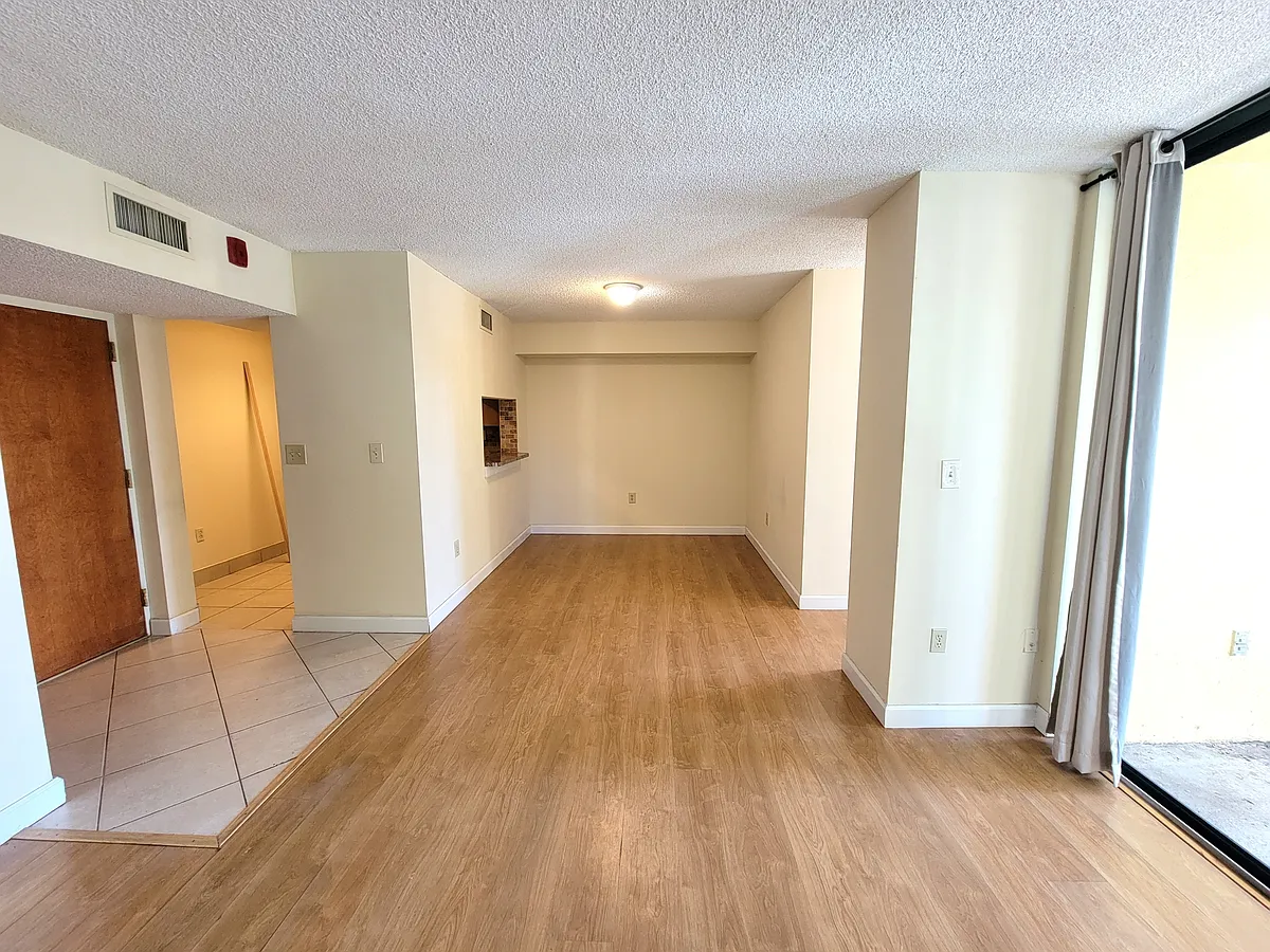 Building Photo - 11780 SW 18th St #3182