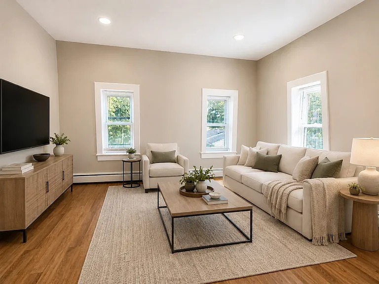 65 E New St #3 — Photo 8