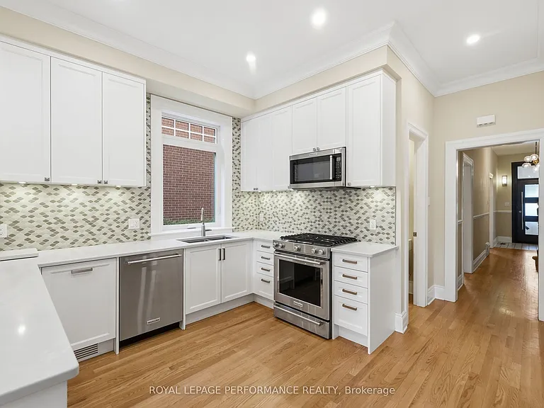 284 Crichton St — Photo 12