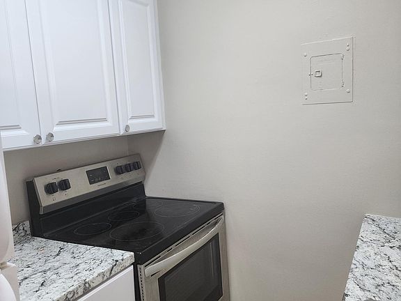 4th image of 2037 SE 3rd St APT 25
