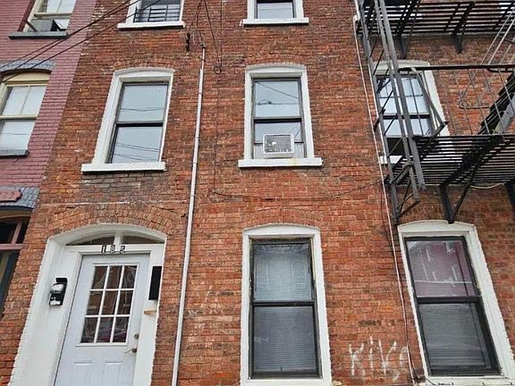 5th image of 185 Renwick St APT 2