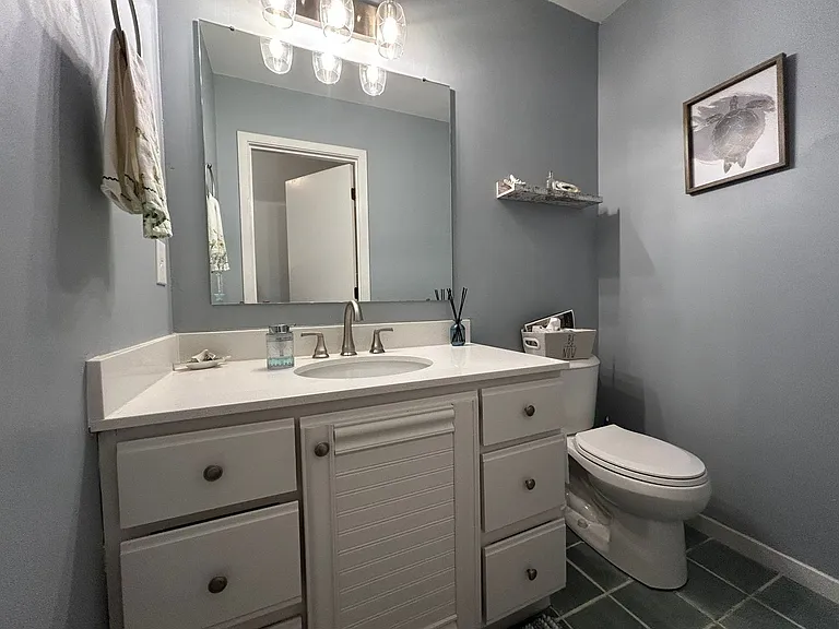 1213 Bayside Cir W — Photo 7
