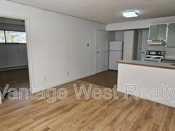 1480B Leaside Ave, Kelowna, BC V1Y 3X5