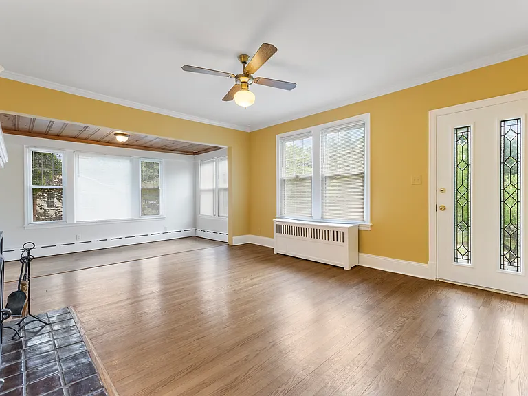 Open and sun-drenched main floor layout with great flow for entertaining.
