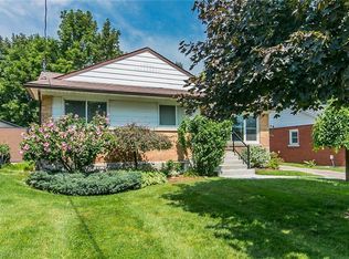 210 Dawson St, Waterloo, ON N2L 1S4