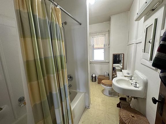 5th image of 304 East 10TH STREET
