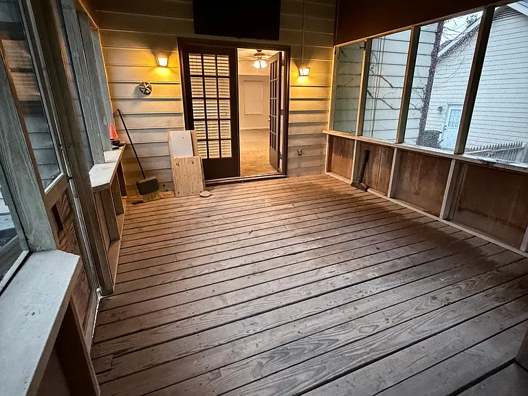 9415 Seasons Dr — Photo 24