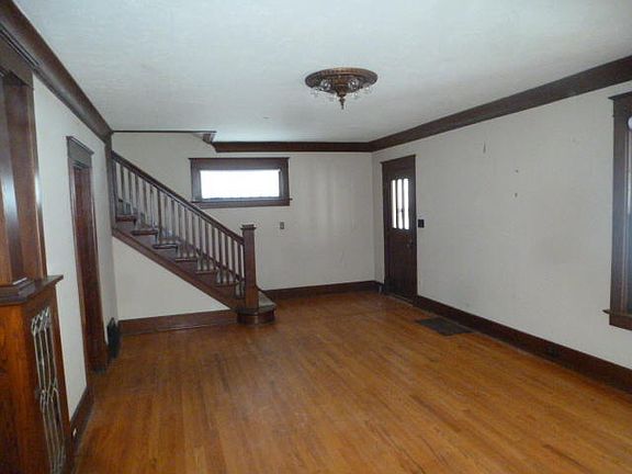 4th image of 448 NW Barstow St