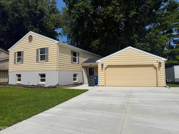 1687 Park Forest Dr, Toledo, OH 43614