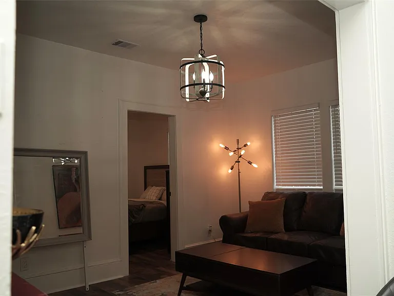 2516 Isabella St — Photo 12