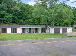 239 Riddles Bend Rd, Rainbow City, AL 35906