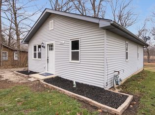 9261 Van Emmon Rd, Yorkville, IL 60560