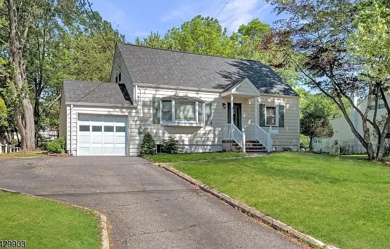 9 Park Dr — Photo 13
