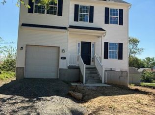 42 King Ave, New Castle, DE 19720