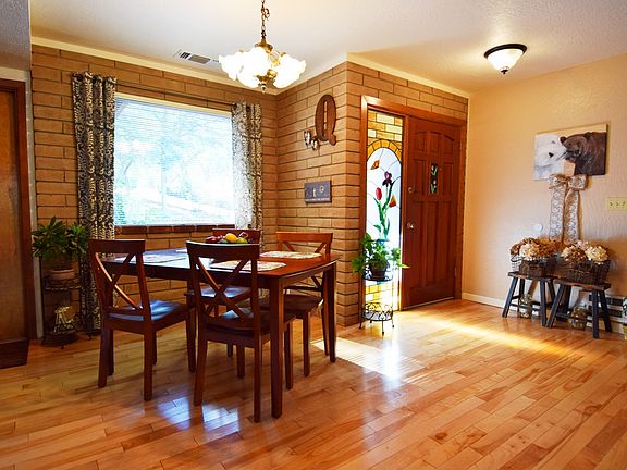 5th image of 20744 Willow Springs Dr