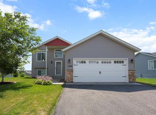 1648 34th St NE, Sauk Rapids, MN 56379