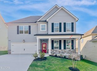 1209 Madison Oaks Rd, Knoxville, TN 37924