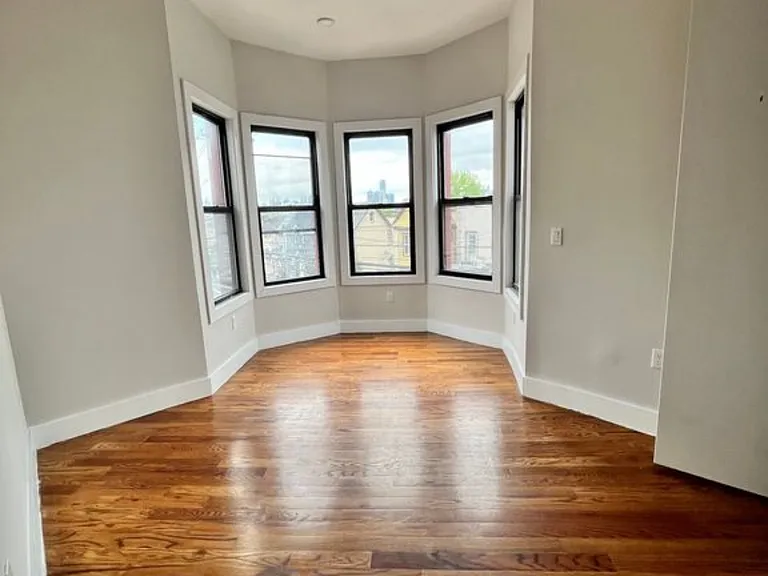 738 Garfield Ave #2A — Photo 5