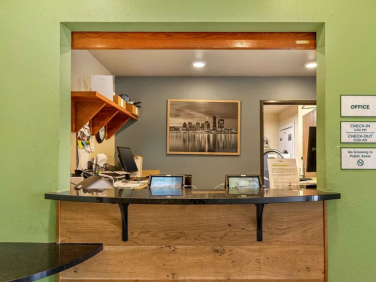 Lobby and Guest Check-in