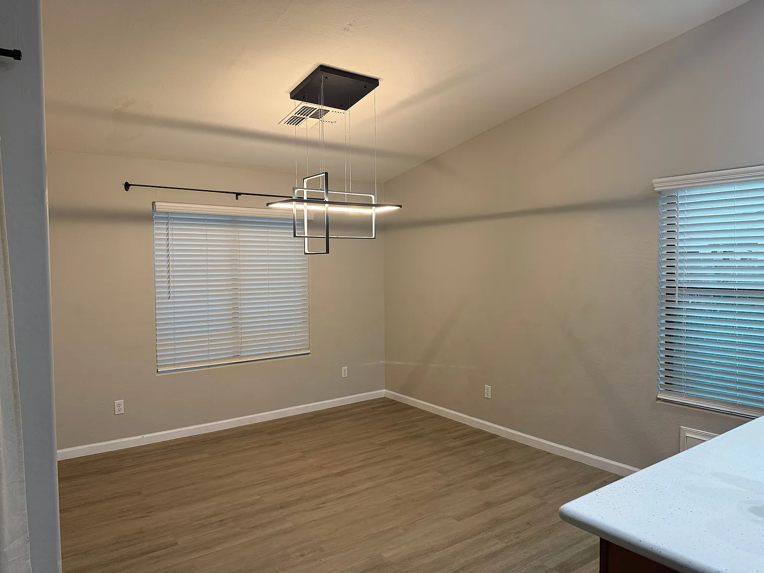 3 bed, 2.0 bath, 1559 sqft, $2,250 — Photo 4