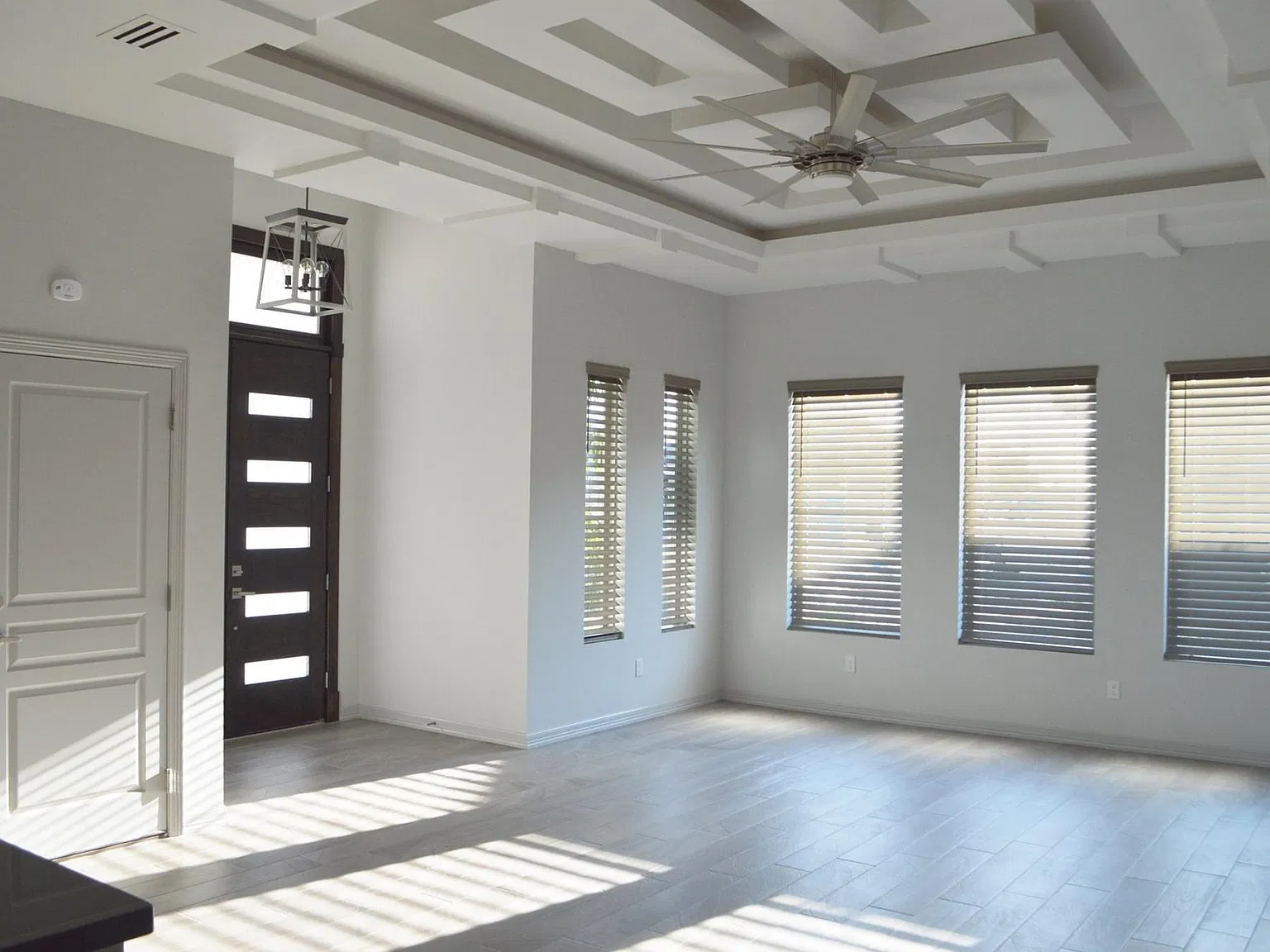 3 bed, 1724 sqft, $2,200 — Photo 3
