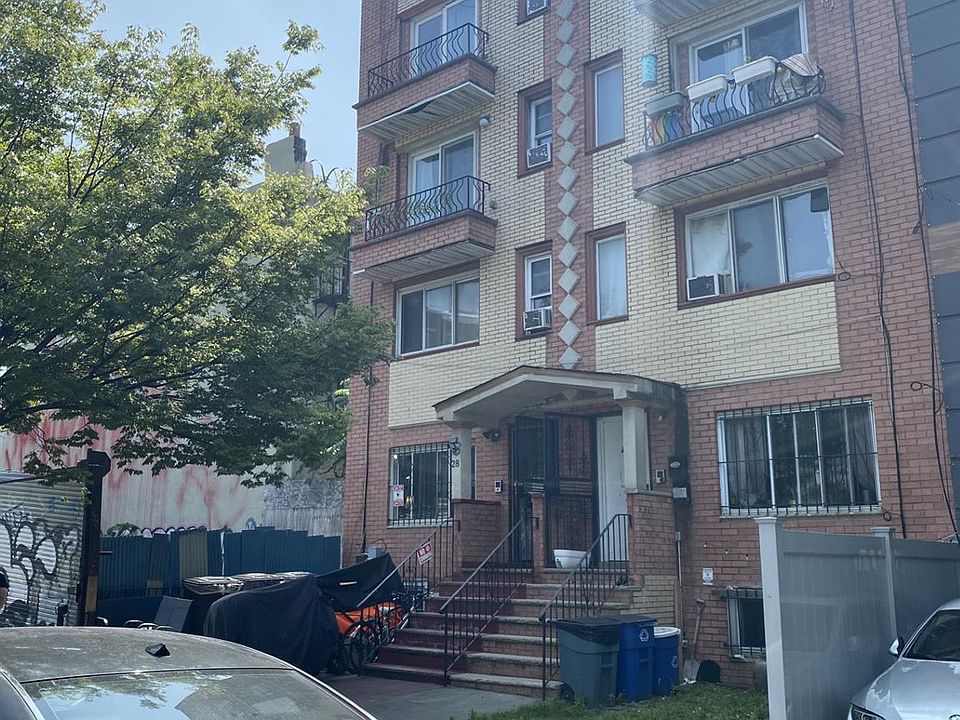 1st image of 28 Saint Andrews Place