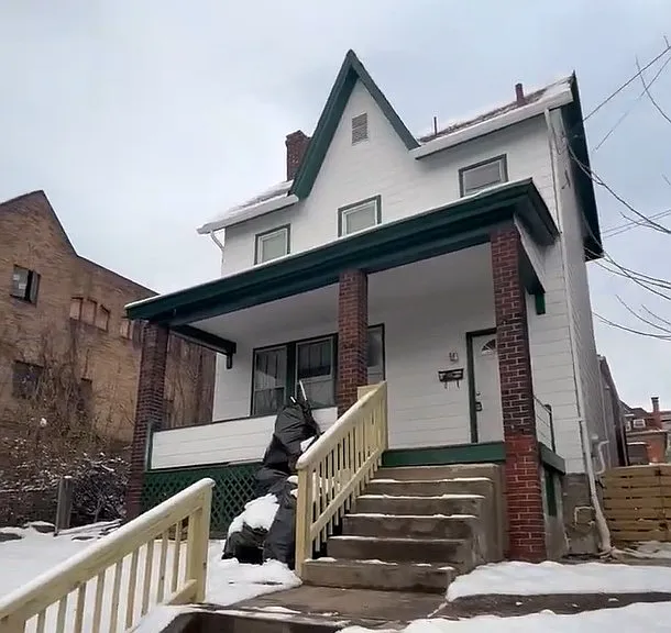 745 Franklin Ave — Photo 1