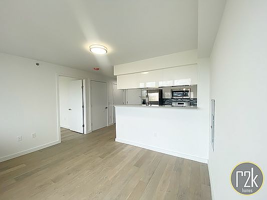 4th image of 28-16 21st St #603B