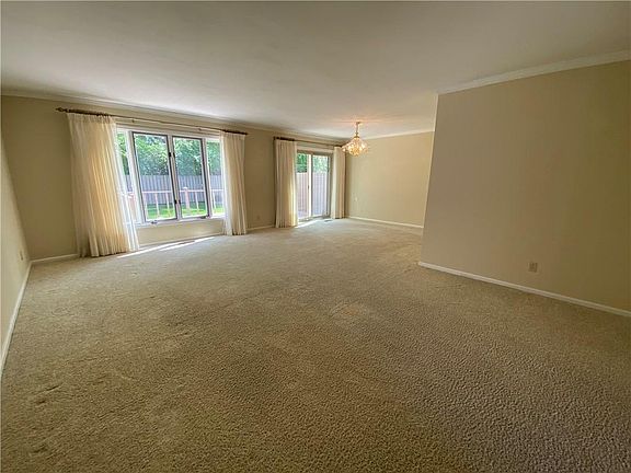 3rd image of 3625 Woodglen Way