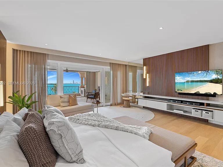 5242 Fisher Island Dr #5242 — Photo 8