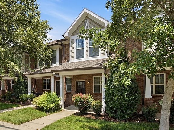 2nd image of 816 Hillview Hts