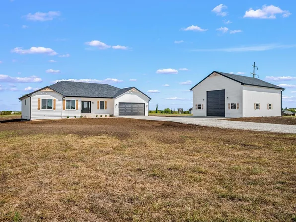 6380 SW Valencia Rd, Auburn, KS 66402