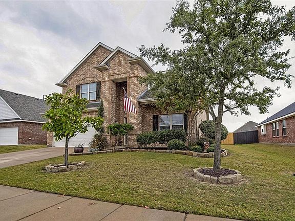 3rd image of 3009 Glenoaks Dr