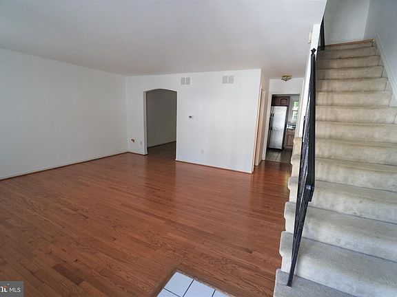 3rd image of 2927 Espana Ct