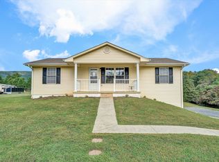 6212 Roberta Rd, Roanoke, VA 24019