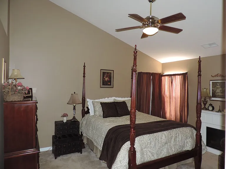 1947 Moss Creek Dr — Photo 17