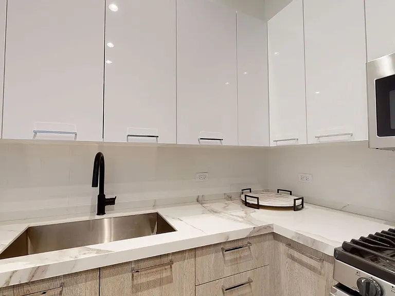 2551 S Wabash Ave #506 — Photo 13