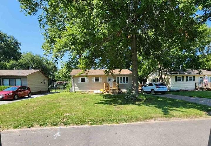 1st image of 880 Mark Twain Dr