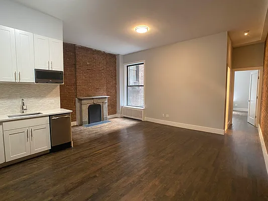 Rented by Tourma Realty LLC | media 20