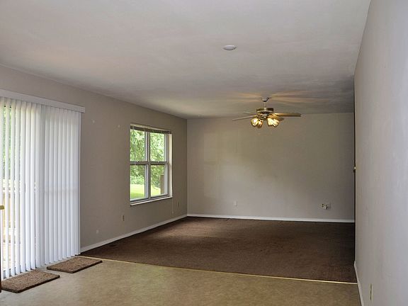 3rd image of 2520 Frances Ave