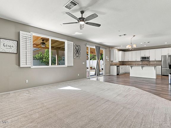 4th image of 4702 Jewel Dr
