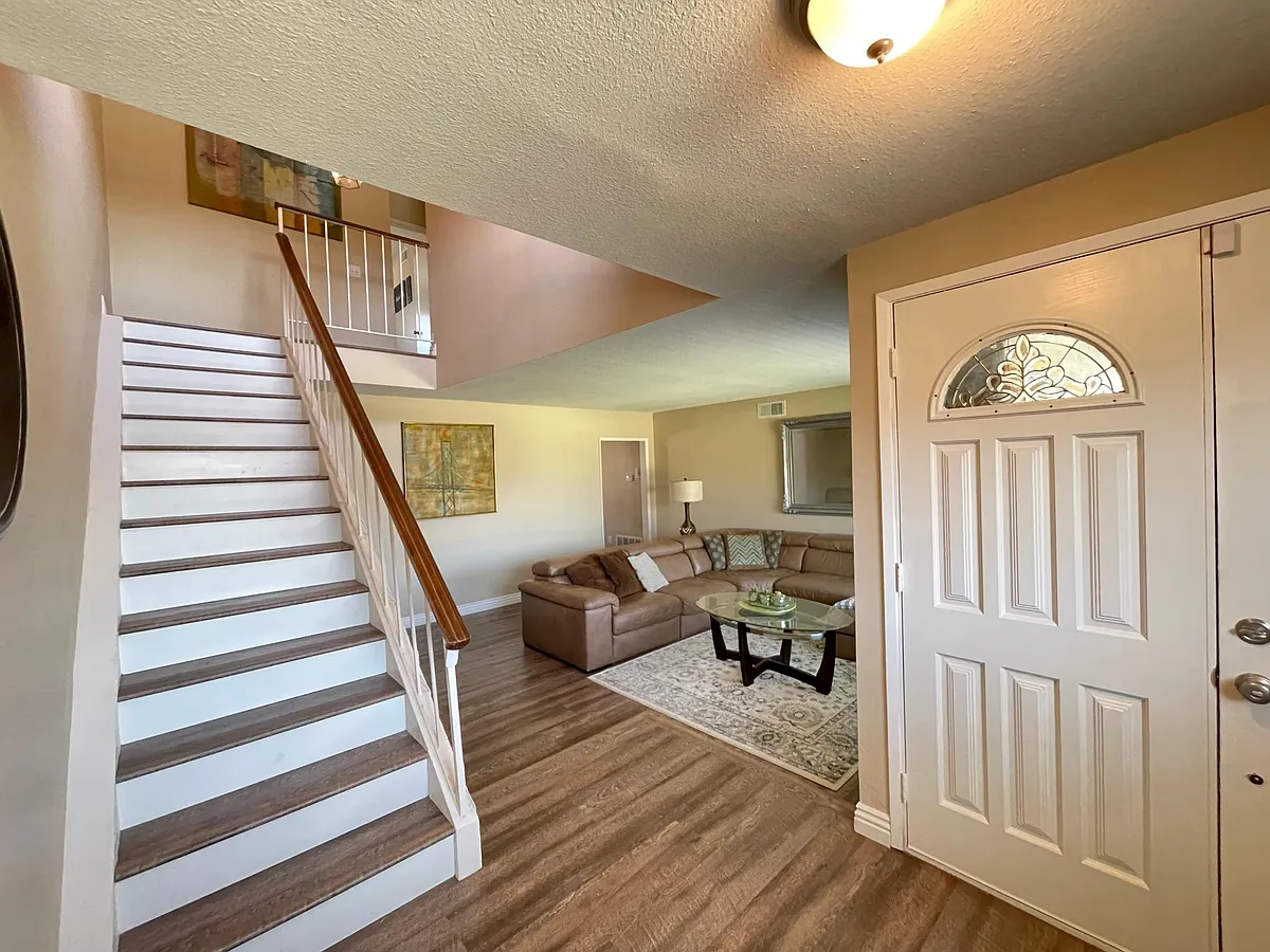 Front Door Entry - S Brampton Ave