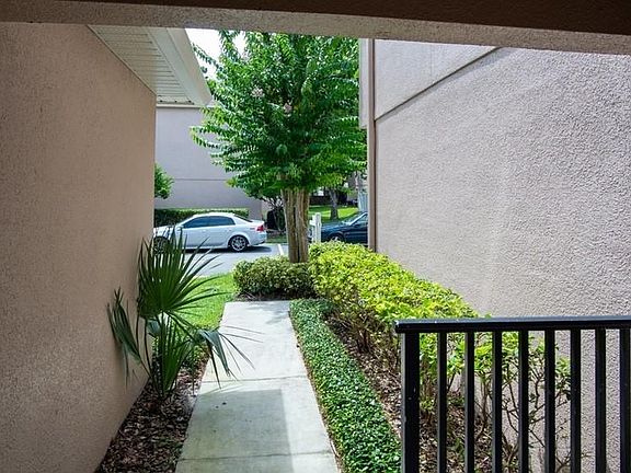 2nd image of 2941 Ashford Park Pl