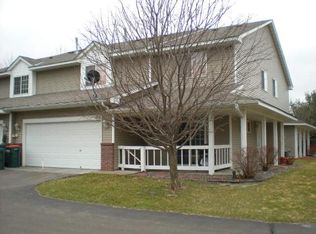 7813 Oak Ct, Lino Lakes, MN 55014