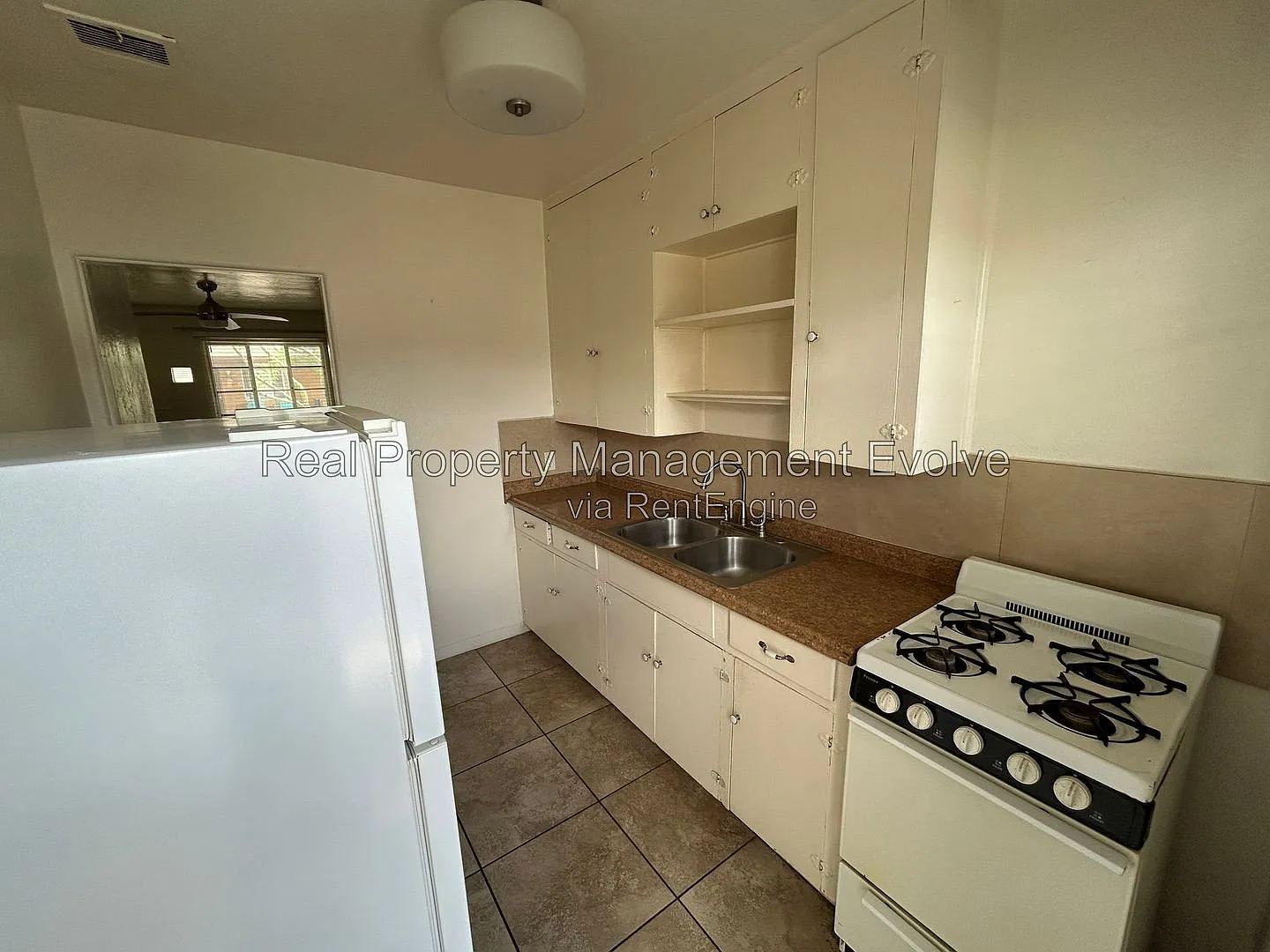 1 bed, 1.0 bath, 550 sqft, $700 — Photo 4